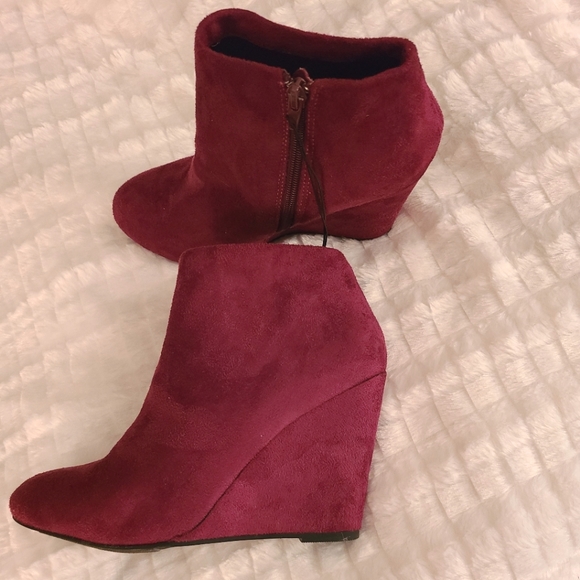 Women's Wedge Booties - Suede - Picture 2 of 4